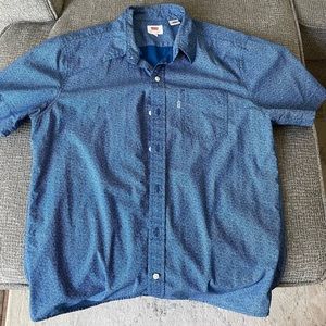 Levis medium button up